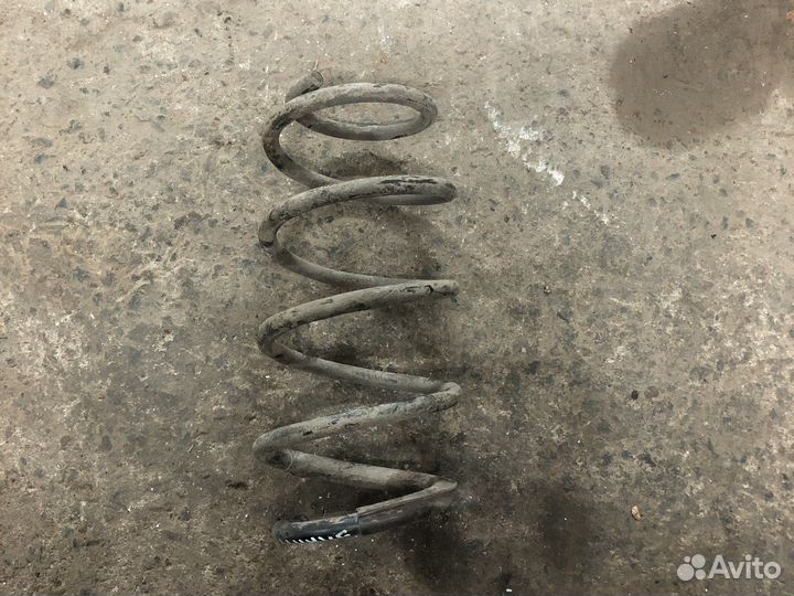 Hyundai elantra пружина передняя