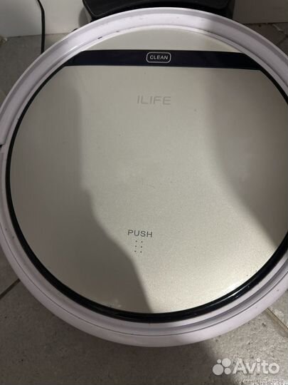 Робот пылесос с влажной уборкой