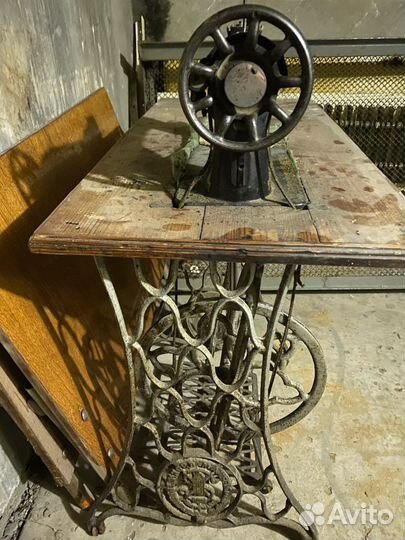 Швейная машинка зингер, singer