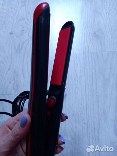 Выпрямитель для волос профессиональный