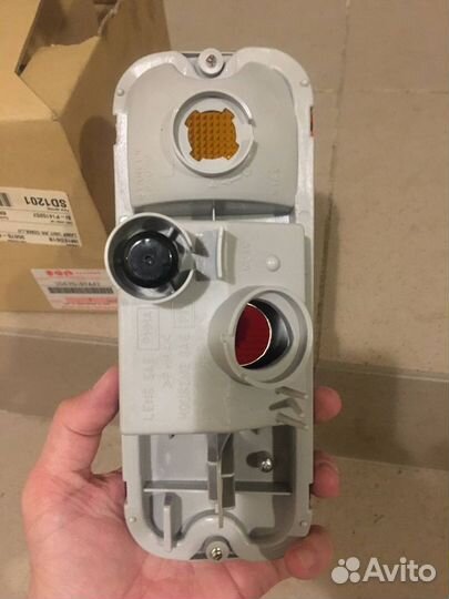 Фонарь Suzuki Jimny задний левый 35670-81А42