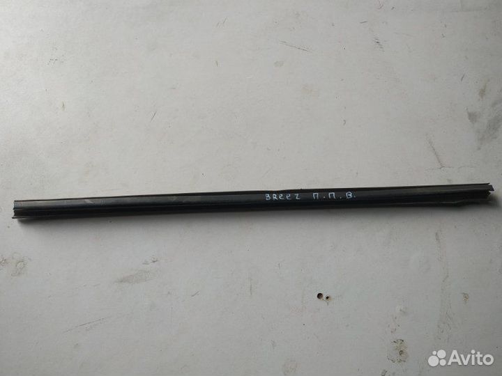 Молдинг стекла передний правый Lifan Breez 1.3