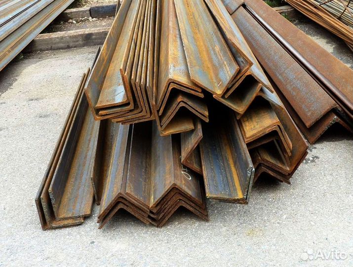 Уголок стальной