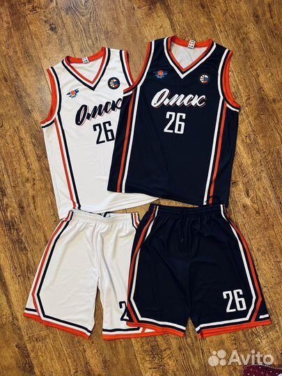 Баскетбольная форма р. 46 (S) 2 комплекта