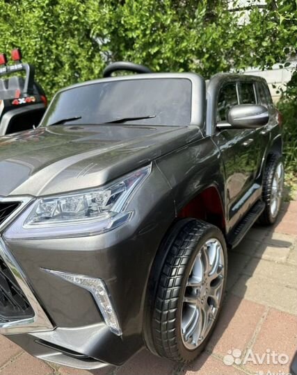 Электромобиль Lexus 570