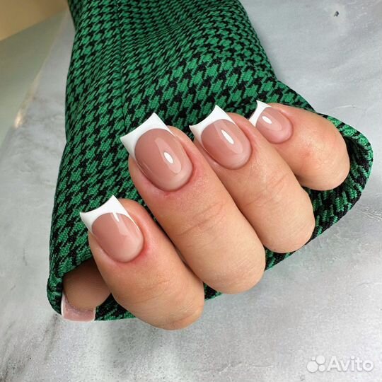 Наращивание ногтей
