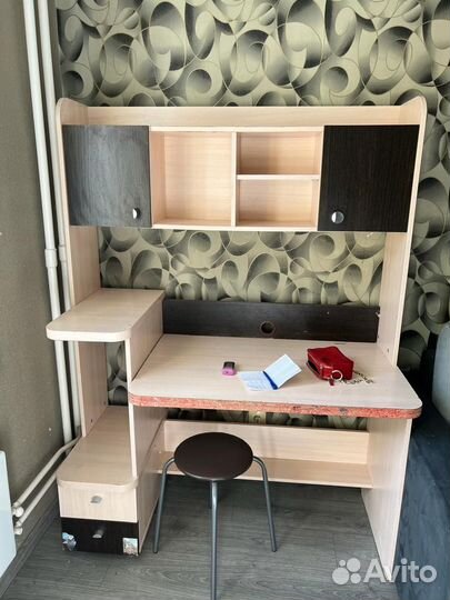 Компьютерный стол