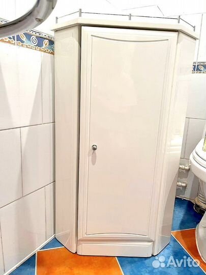 Тумба угловая в ванную