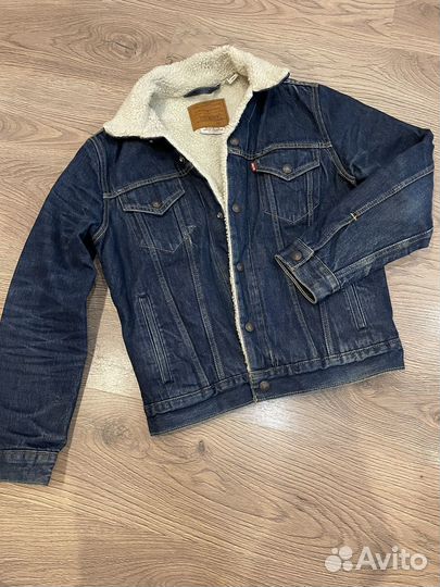 Джинсовая куртка levis