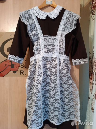 Коричневый школьный сарафан