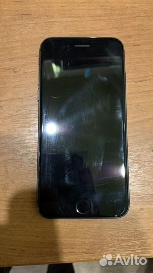iPhone 8, 64 ГБ