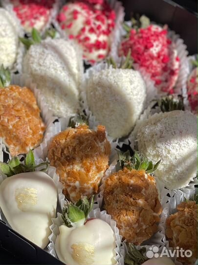 Набор из 20 клубник в шоколаде