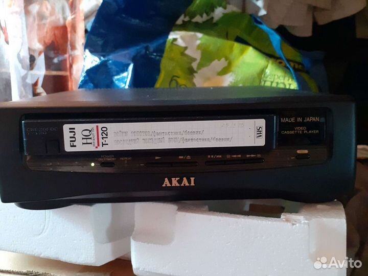 Видеомагнитофон Akai