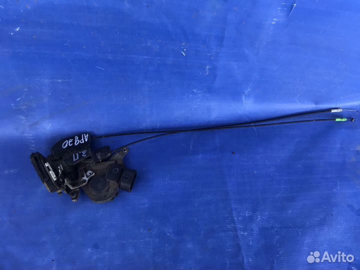 Тойота Виста Ардэо замок двери задней правой