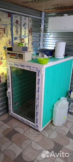 Инкубатор выводной на 750