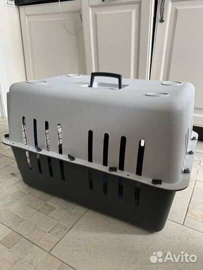 Переноска для средних и маленьких собак