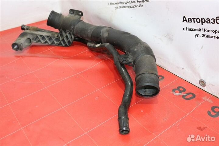 Патрубок интеркулера левый Audi Q3 8UB cuvc 2012