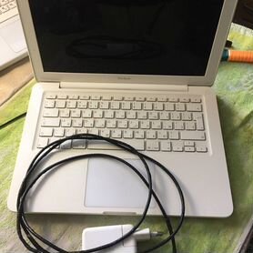 Apple MacBook 13 2009год