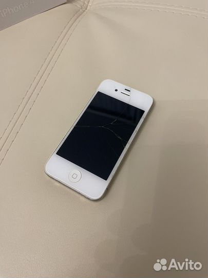 iPhone 4, 8 ГБ