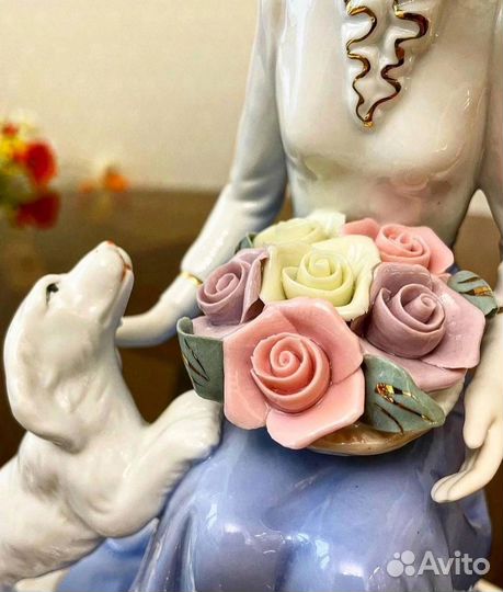 Фарфоровая фигура 