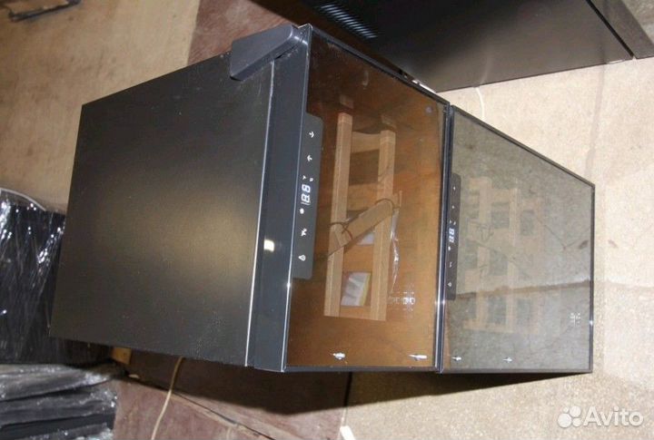 Винный шкаф. Холодильник для вина