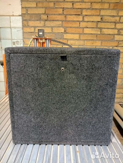 Гитарный кабинет 112