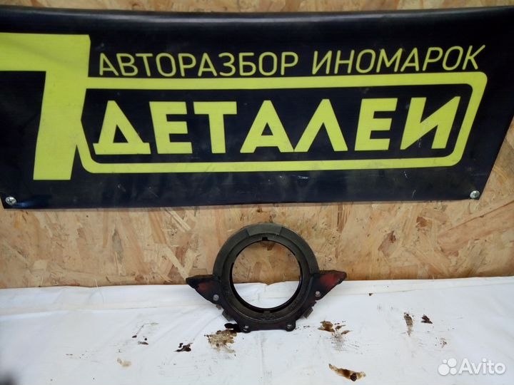 Крышка коленвала двигателя Chery Amulet 1.6