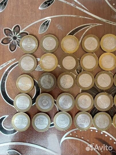Продам юбилейные монеты