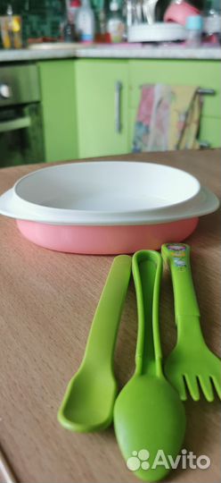Поильники, тарелочка, контейнер