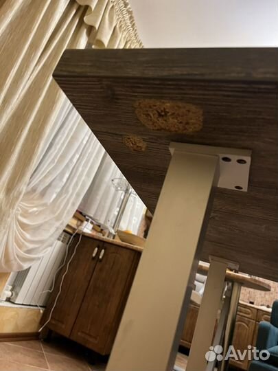 Кухонный стол