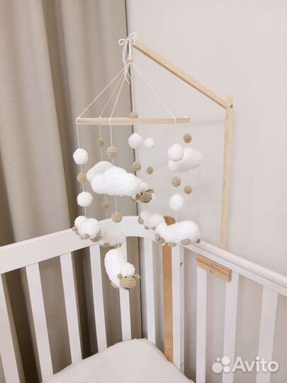 Мобиль на кроватку новый