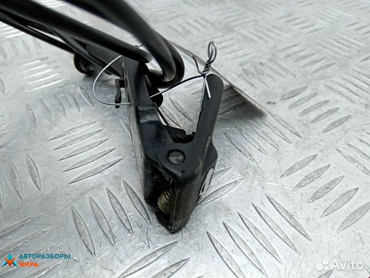 Ручка открывания капота Hyundai H-1 Starex 2003