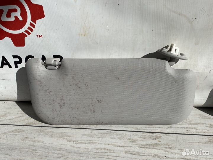 Toyota Rav4 XA50 Козырек