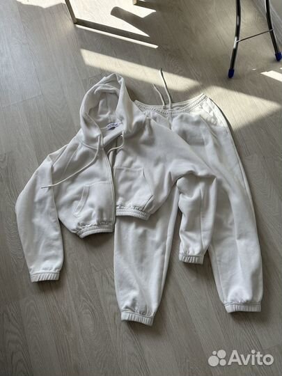 Костюм женский спортивный белый Корея S размер