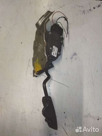 Педаль газа Nissan Almera N16