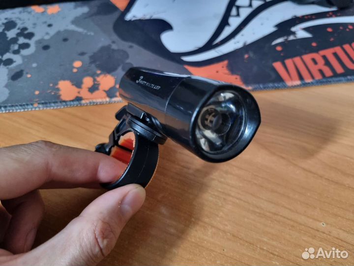 Велофонарь передний