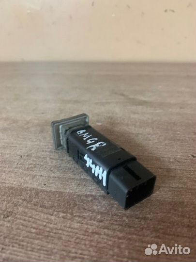 Кнопка обогрева сидений Geely Emgrand