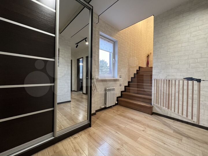 Дом 129 м² на участке 8 сот.