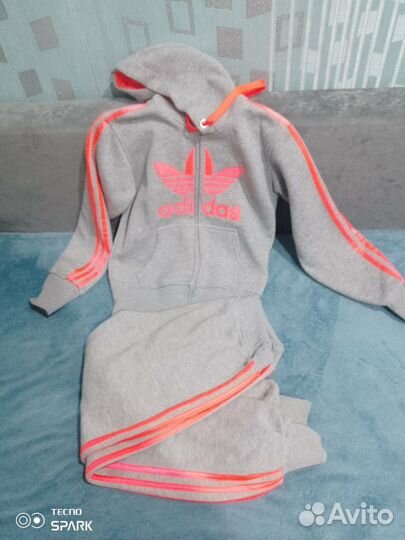 Спортивный костюм adidas для девочек