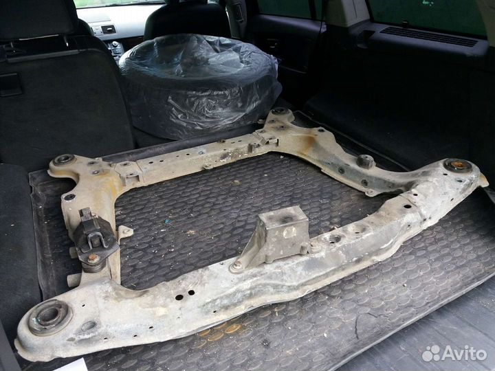 Подрамник двигателя Volvo xc 90