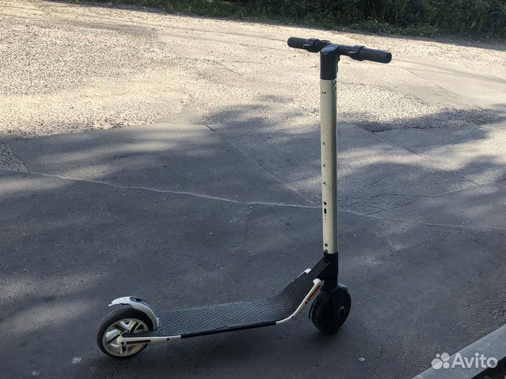 Электросамокат Ninebot KickScooter ES2/ES4