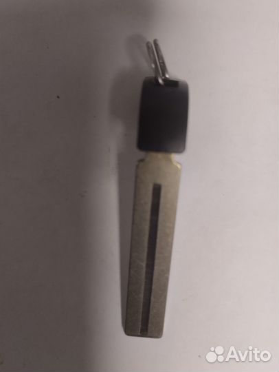 Ключ зажигания Toyota Camry 2017-2021 г. Оригинал