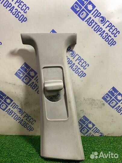 Обшивка стойки левая Volkswagen Golf 3 хэтчбек 1.8