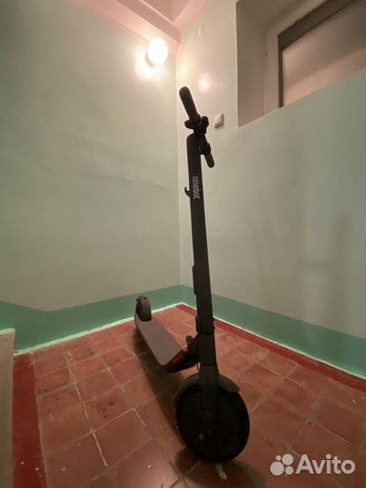 Электросамокат ninebot e22