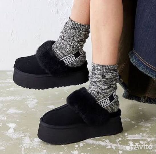 Тапочки ugg funkette suede che на платформе