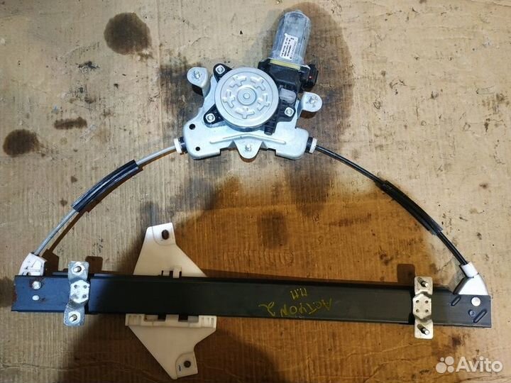 Стеклоподъемник передний правый Ssang Yong Actyon