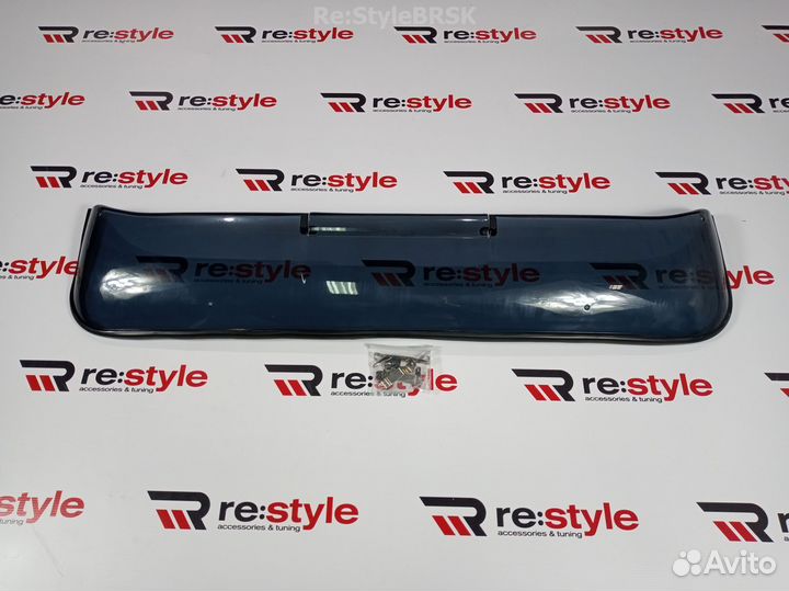 Дeфлектор люка Lexus LX470 Аналог