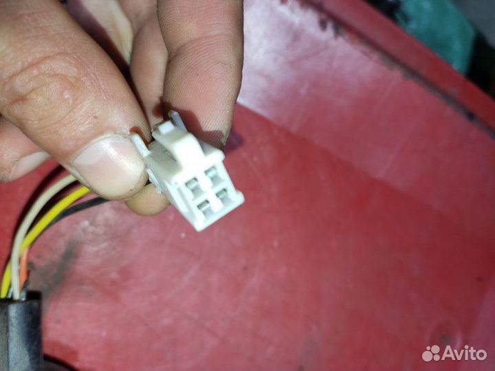 Патроны фонаря задние Toyota Carina E лифтбек 1.6