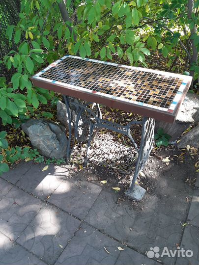 Винтажный столик