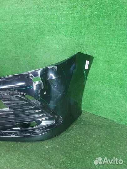 Бампер передний Toyota Camry